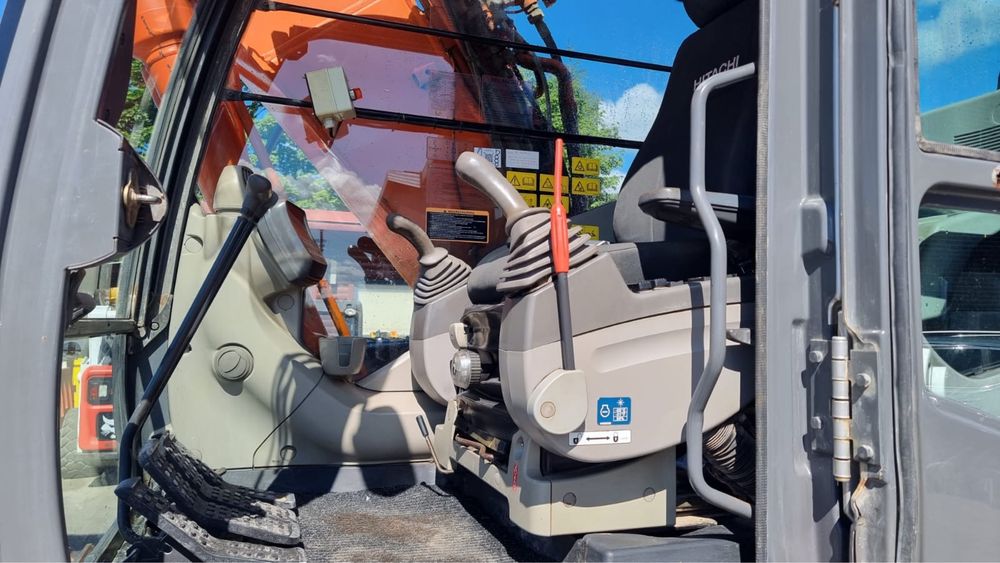Экскаватор Hitachi ZX 180 , 2010 г