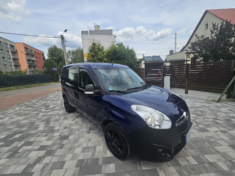 Opel Combo 2015r 1.3 cdti 90km bezywpadkowy