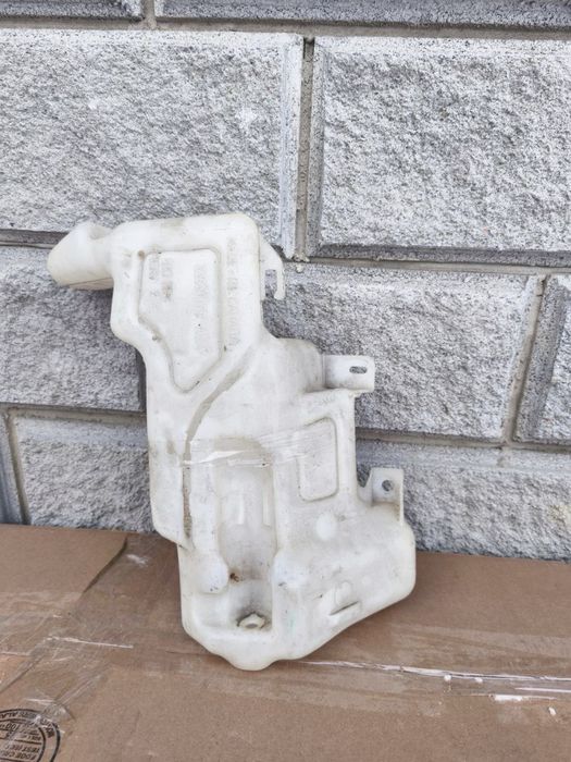 Бачок омивача Chevrolet Volt 11-15