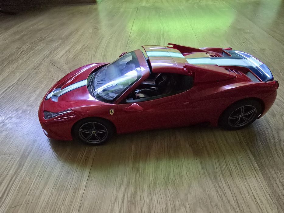 Samochód zdalnie sterowany Ferrari skala 1/14  Rastar