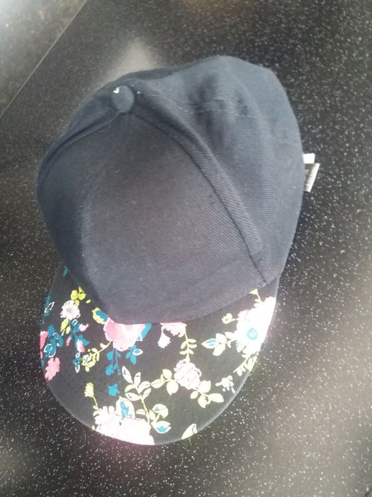 Dziewczęca czapka z daszkiem  (9-15lat)