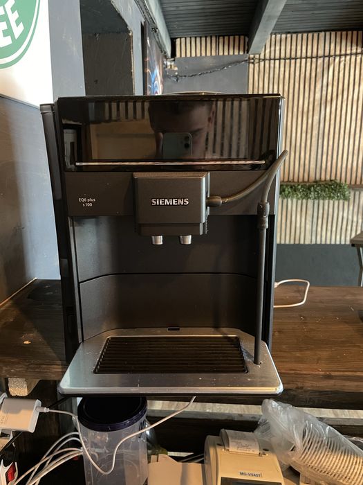 Продам кофемашыну Simens EQPlus S100