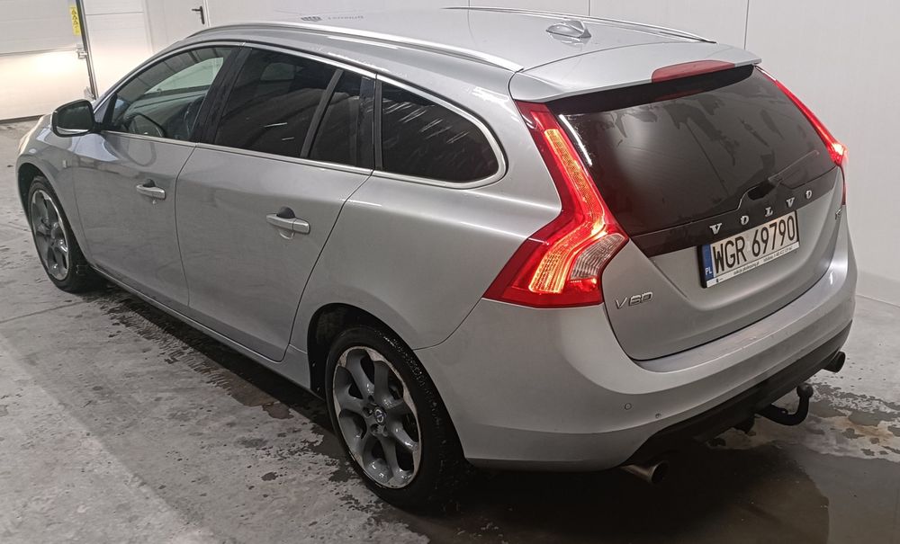 VOLVO V60 1.6 T3