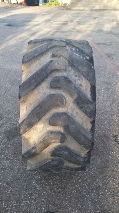 Opona 405/70/20 bkt 16/70/20