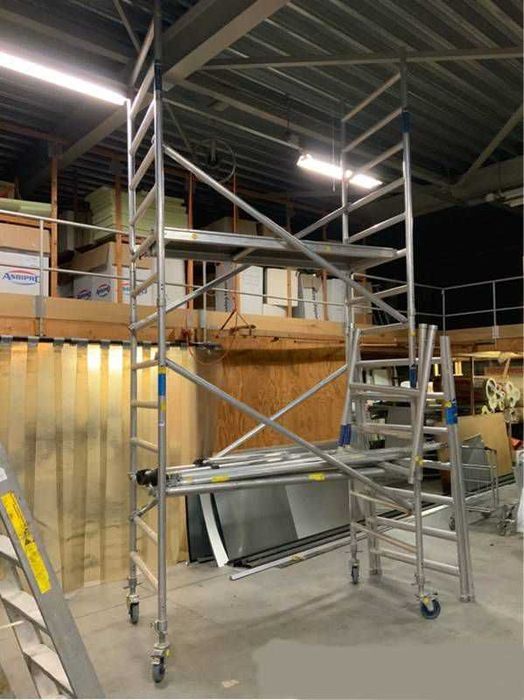 Aluminiowe rusztowanie przejezdne wysokość robocza 8 m.