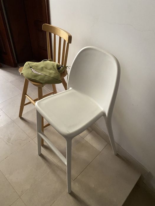 Cadeira alta castanha para crianças (modelo AGAN ikea)
