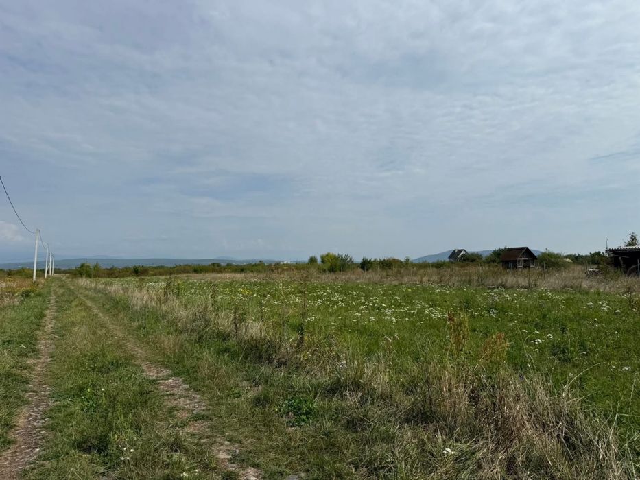 Ділянка 25 соток під будівництво котеджів в Часлівцях