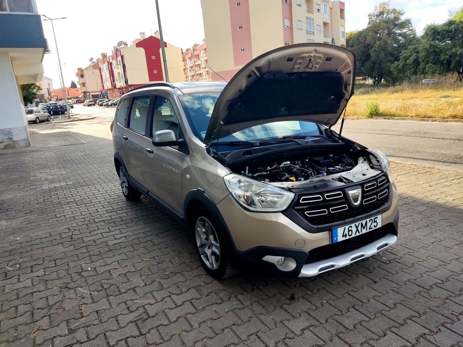 Dacia lodgy 2019 stepway 7 lugares muitos extras pronta a circular