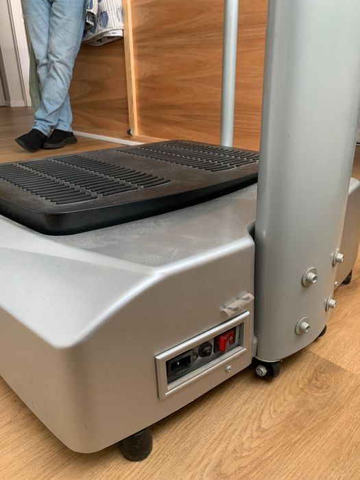 Vibrating Platform446671395666667524
