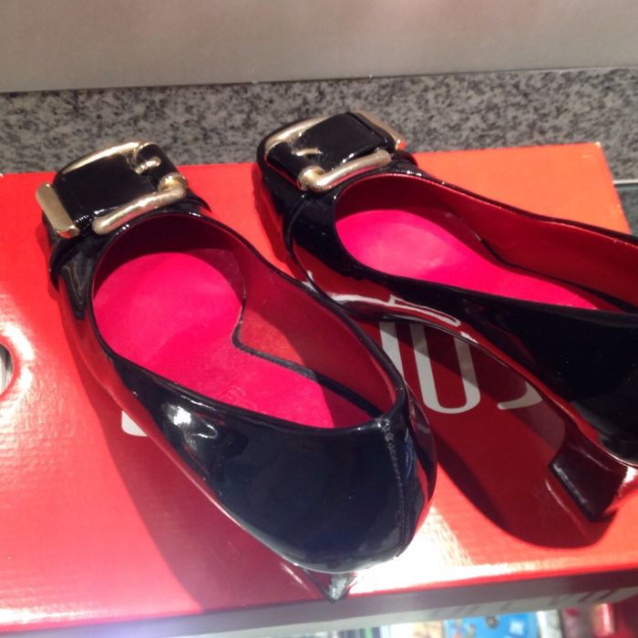 Sapatos 37 pele e  verniz/Cerimónia / casual Novos, lindissimos!