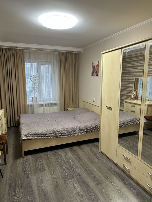 Квартира 3-х кімнатна в деснянському районі