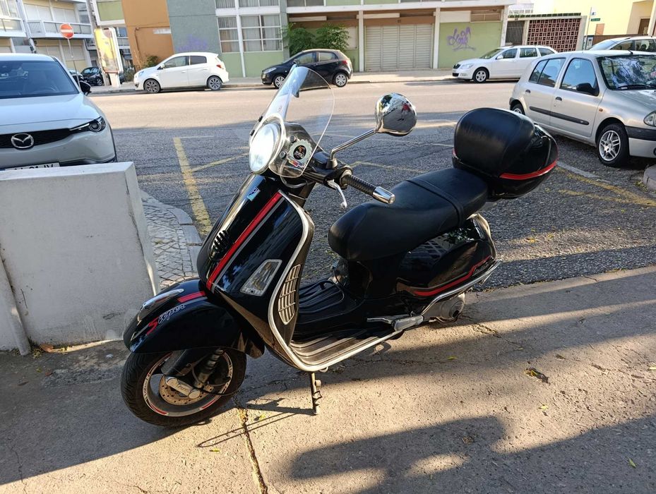 Vespa Granturismo 200