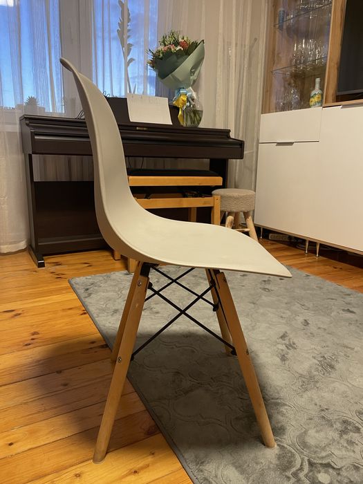 Krzesla do jadalni 7 sztuk po pięć dych