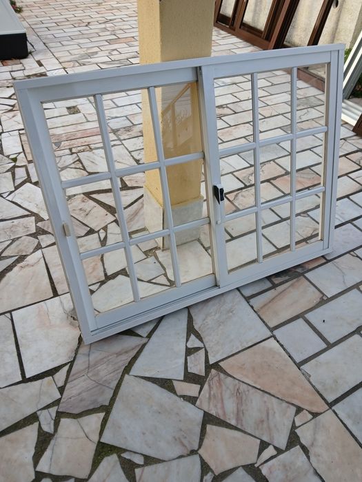 Janela aluminio lacado branco