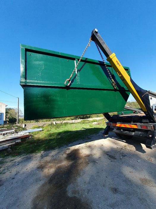 CONTENTORES de 15m³ MULTIBENNE de correntes com 2 portas a 1 metro de altura novos e usados