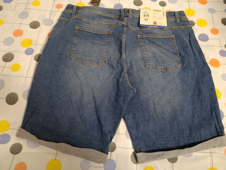 Жіночі джинсові батальні шорти Esmara. розмір з 4 XL  по 8 XL.