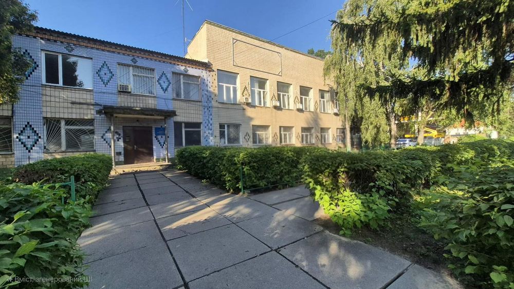 Продається 2-поверхова комерційна будівля — 906 м²,фасад (ціна з ПДВ )