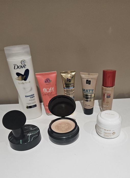 Zestaw kosmetykow plus gratisy