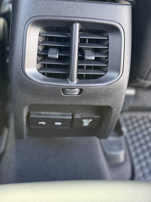 Jeep Cherokee Limited 2019 року в обвісі Overland з повним приводом