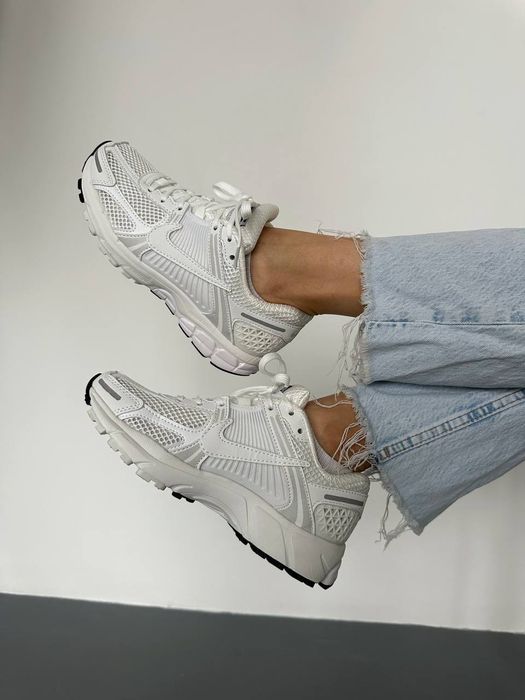 Nike Zoom Vomero 5 White жіночі кросівки найк вомеро 5 сітка