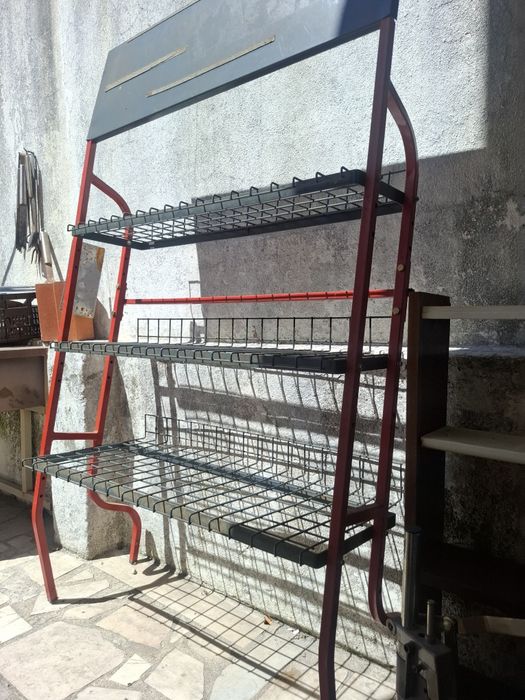 Estante em Ferro