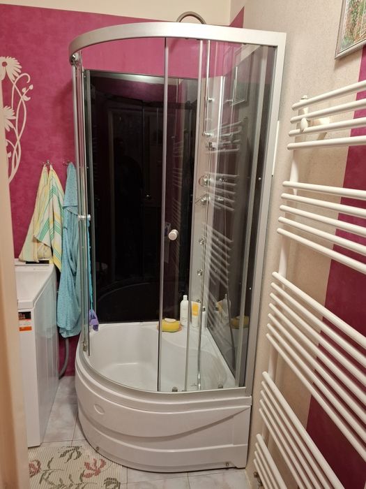 Kabina prysznicowa z głębokim brodzikiem