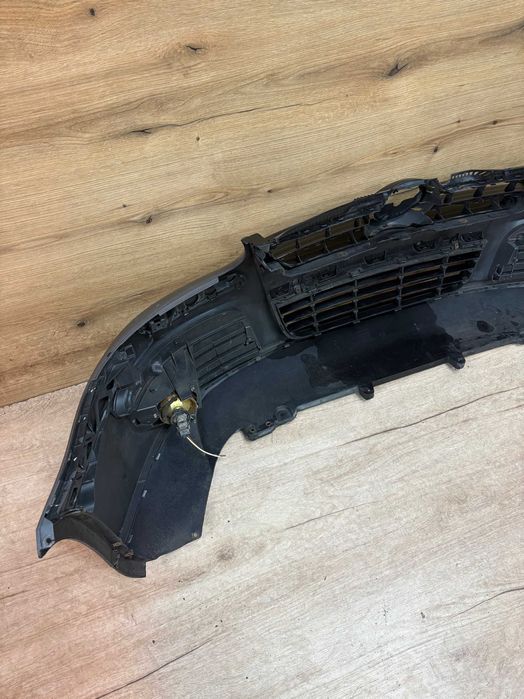 Zderzak przedni vw golf 5 gt kolor la7t