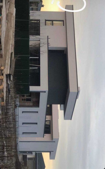 Продаж 3-кім. будинку 320 м.кв. Зубра