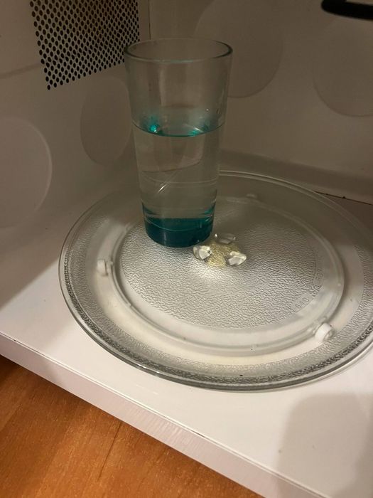 Чудова Микроволновка, є Доставка