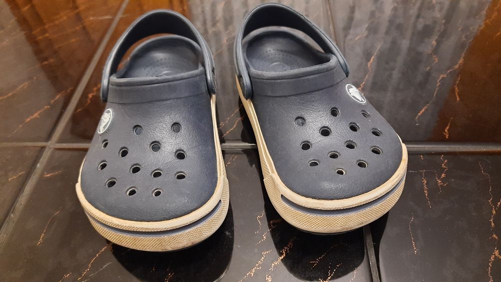 Crocsy 8/9 r 24  wewnątrz 15,5 cm