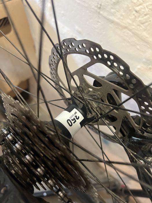 Gravel Pinnacle Arkose D2, DT swiss 521, GRX400.