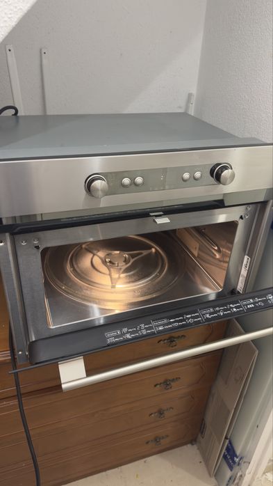 Forno turbo e micro-ondas embutidos da IKEA