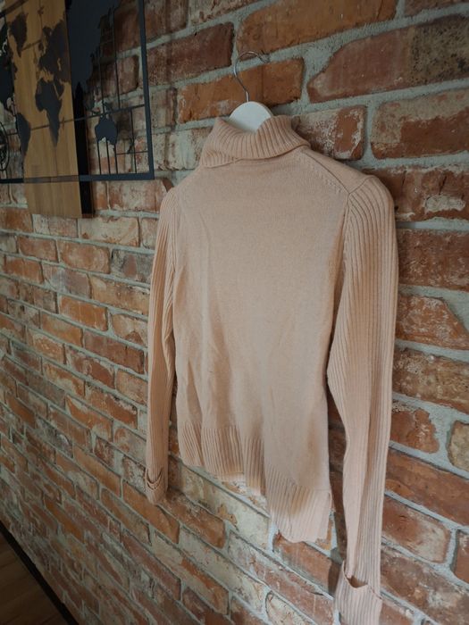 Golf               .