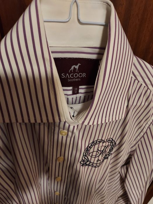 Camisa feminina da Sacoor riscas Lilás e branca
