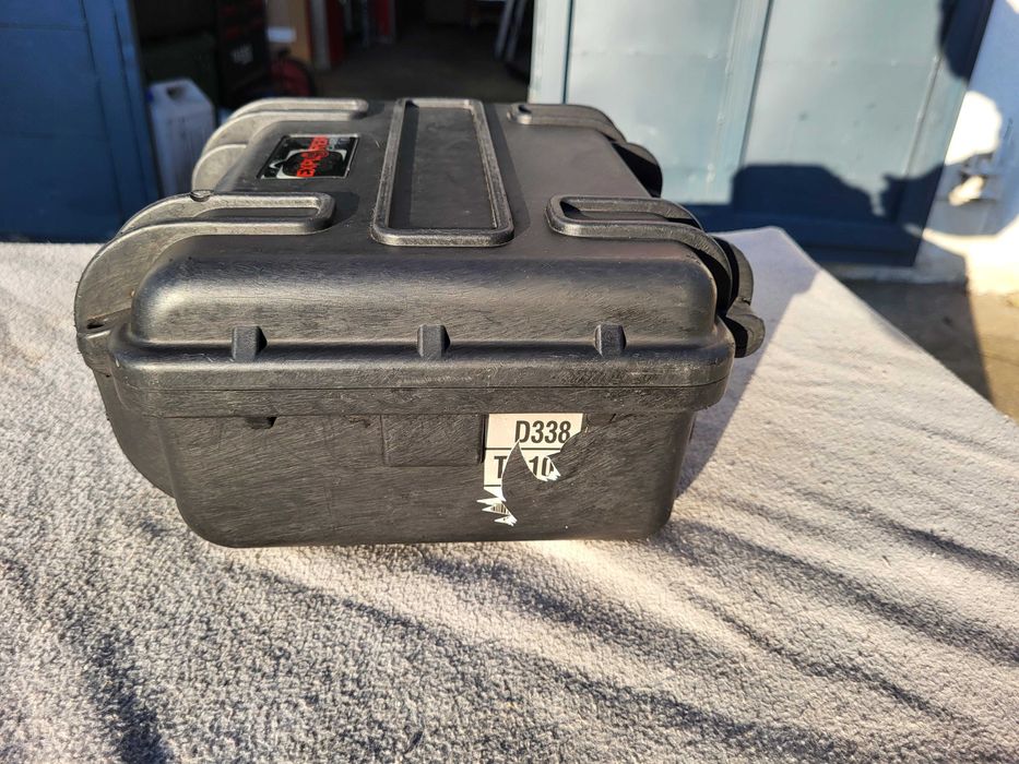 Explorer case 2712 (27,6x20x12cm) - IP67 - STANAG 4280 // FAKTURA 23%