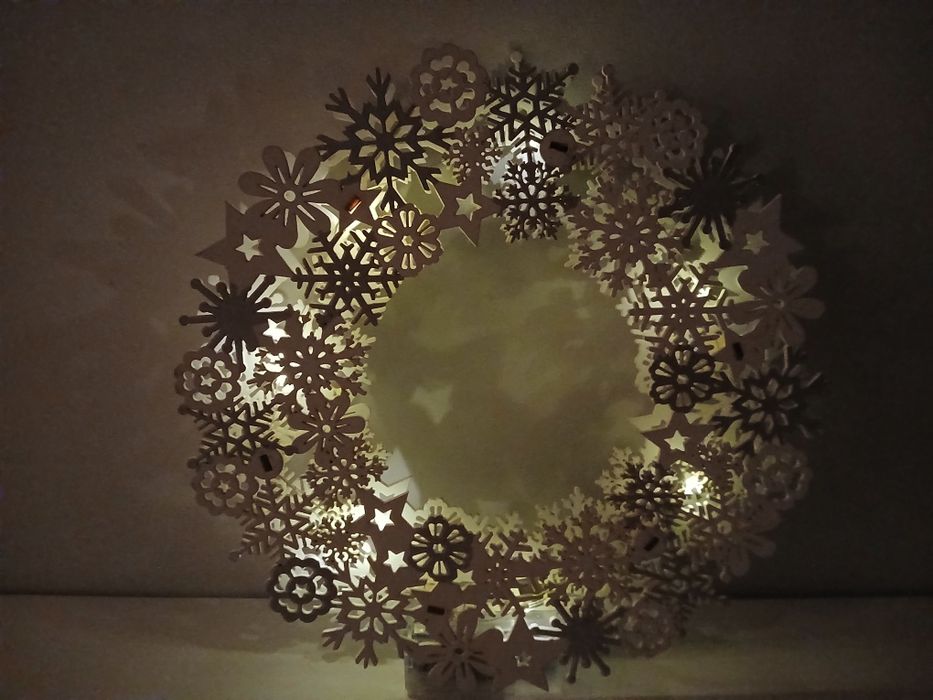 Decoração de madeira com LEDs