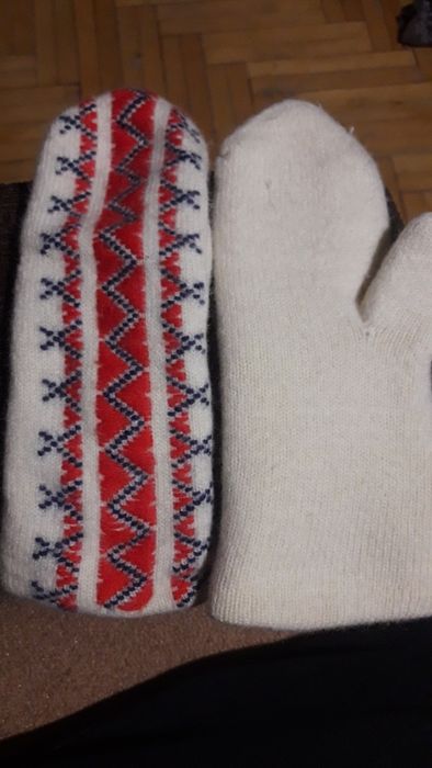 Безкоштовно теплі рукавиці