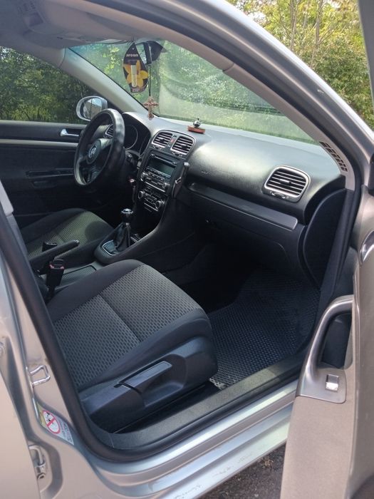Volkswagen Golf 6 (1.6 дизель )