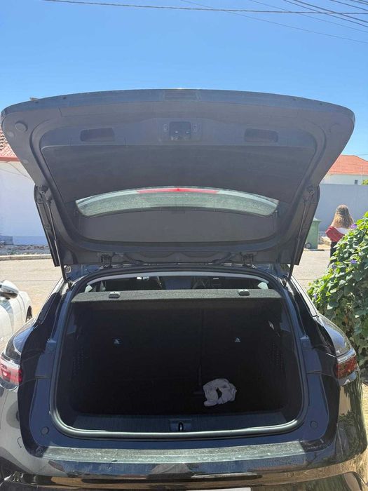 Renault Megane E-Tech EV60 Sinistrado / Reparável / Peças