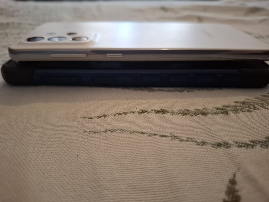 Продам Samsung Galaxy A73 5G 8/256Gb