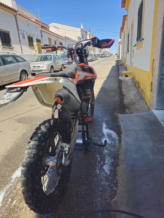 KTM 250 matriculada