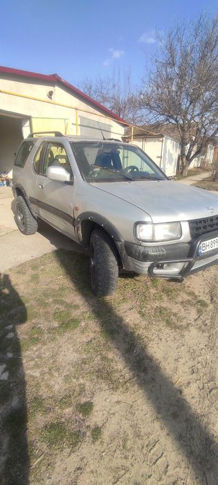 Opel Frontera b sport