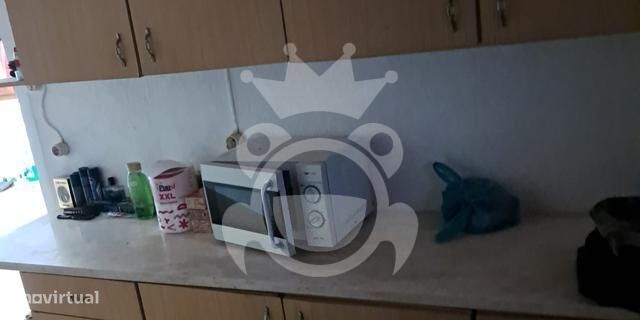 Prédio com Habitação e Comercio
