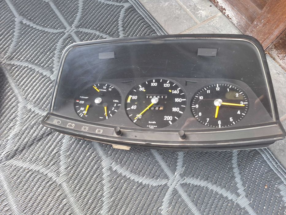 Licznik mercedes w123 230 benzyna