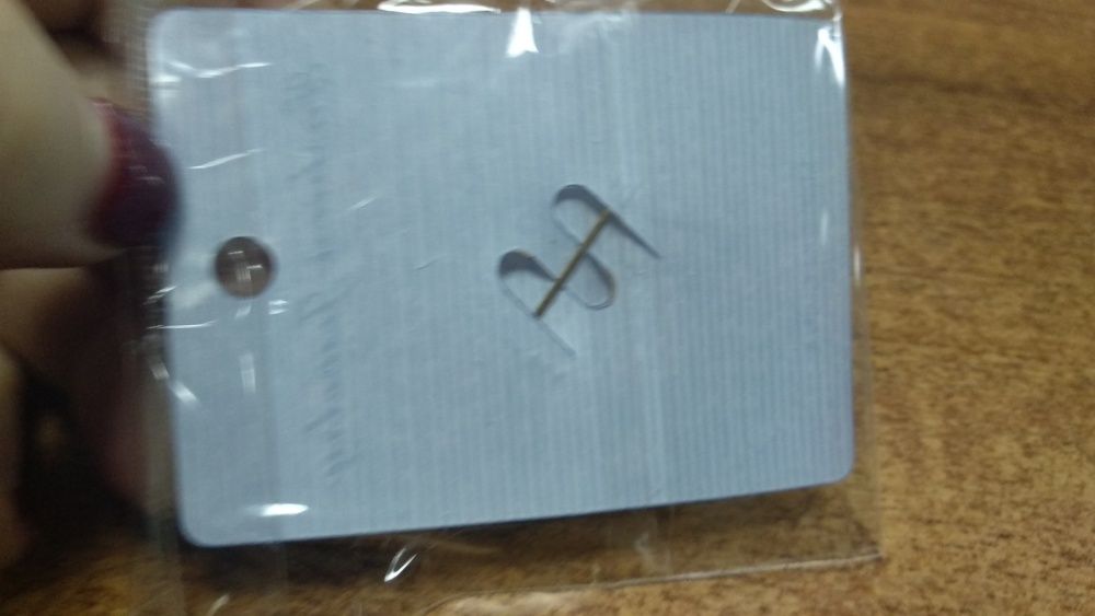 бижутерия брошка брошь кошка на дереве эмаль кот черный с белым