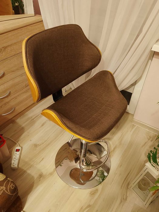 Krzesło barowe uzywane