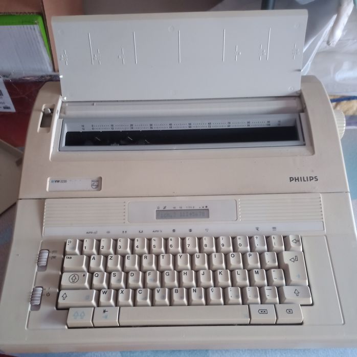 Máquina de escrever eléctrica