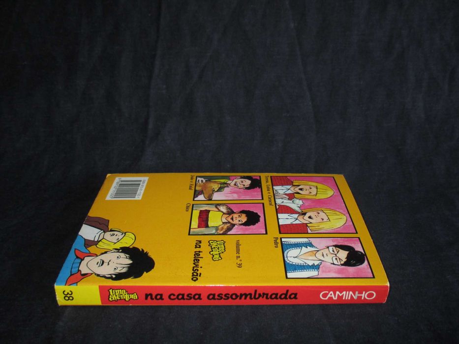 Livro Uma Aventura na Casa Assombrada 1ª edição Caminho