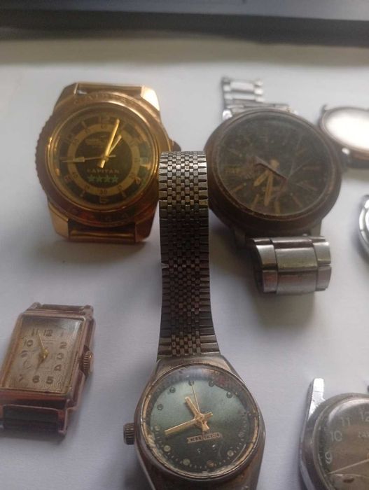Лот часів разних, 14 штук.