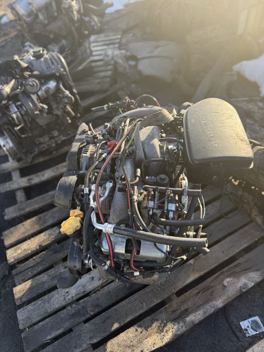 Двигун  мотор Subaru forester outback legacy impreza ej25 2.5i